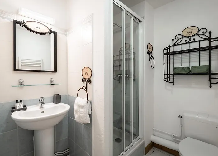 Duplex Renove Au Centre Avec Parking Et Wifi - Fr-1-755-26 Apartament